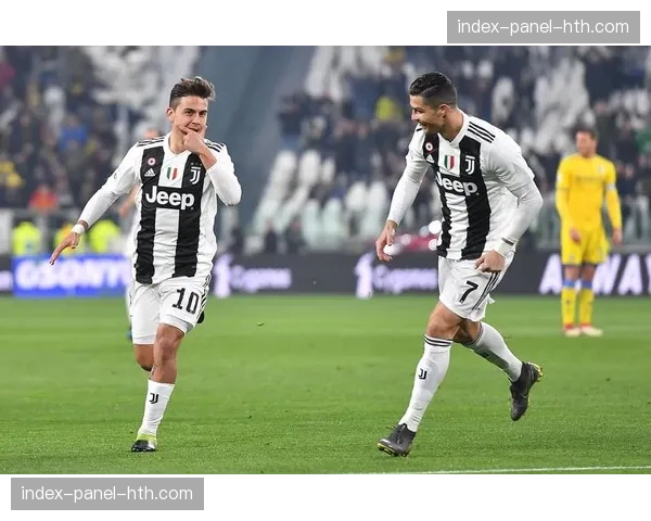 半场战报:尤文图斯1-0罗马,阿莱格里务实防反克制德罗西攻势足球 半场战报:尤文图斯1-0罗马,阿莱格里务实防反克制德罗西攻势足球