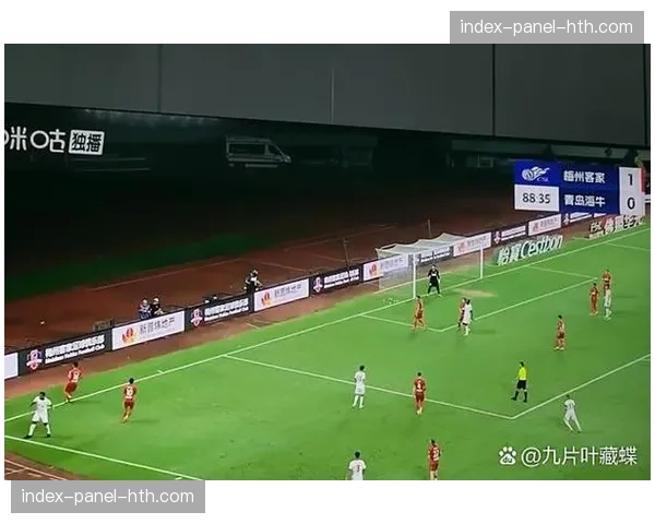 深圳新鹏城vs梅州客家，主队控球率达65%但尚未转化为进球