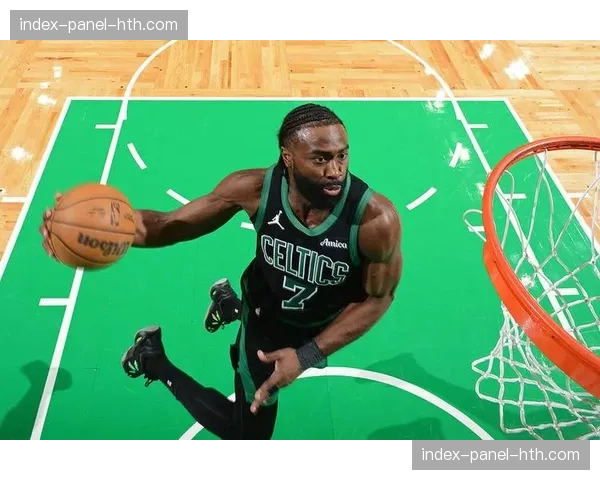 联盟官方宣布，就此前一起球迷冲突事件对步行者队主场处以罚款